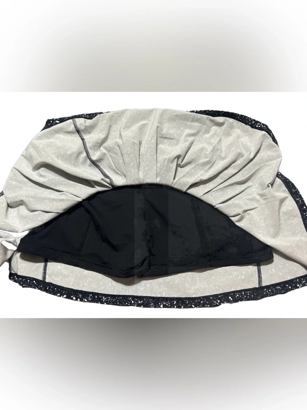 Lululemon Circuit Breaker Skort Tall Size 8 Black White Tennis Running